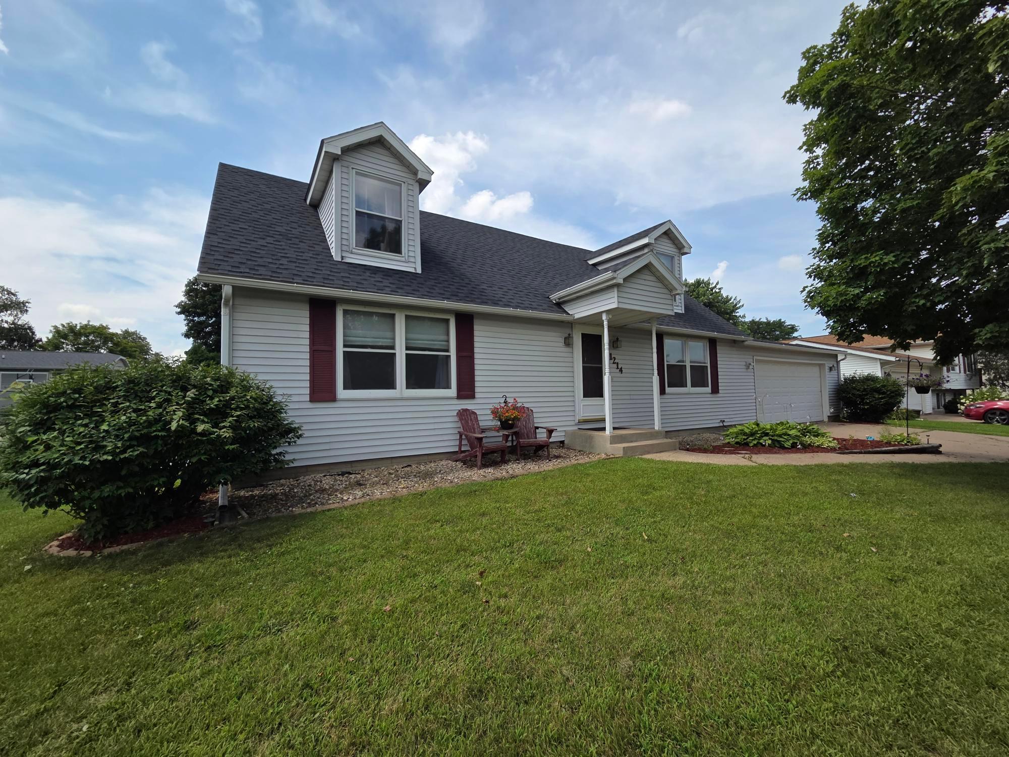 Homes for sale in La Crescent, MN | 1214 Willow St, La Crescent, MN 55947 | MLS# 6761130