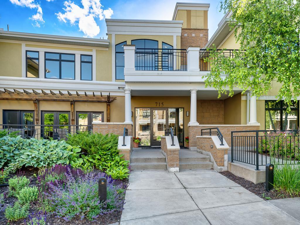 Homes for sale in Mendota Heights, MN | 715 Linden St #204, Mendota Heights, MN 55118 | MLS# 6762730