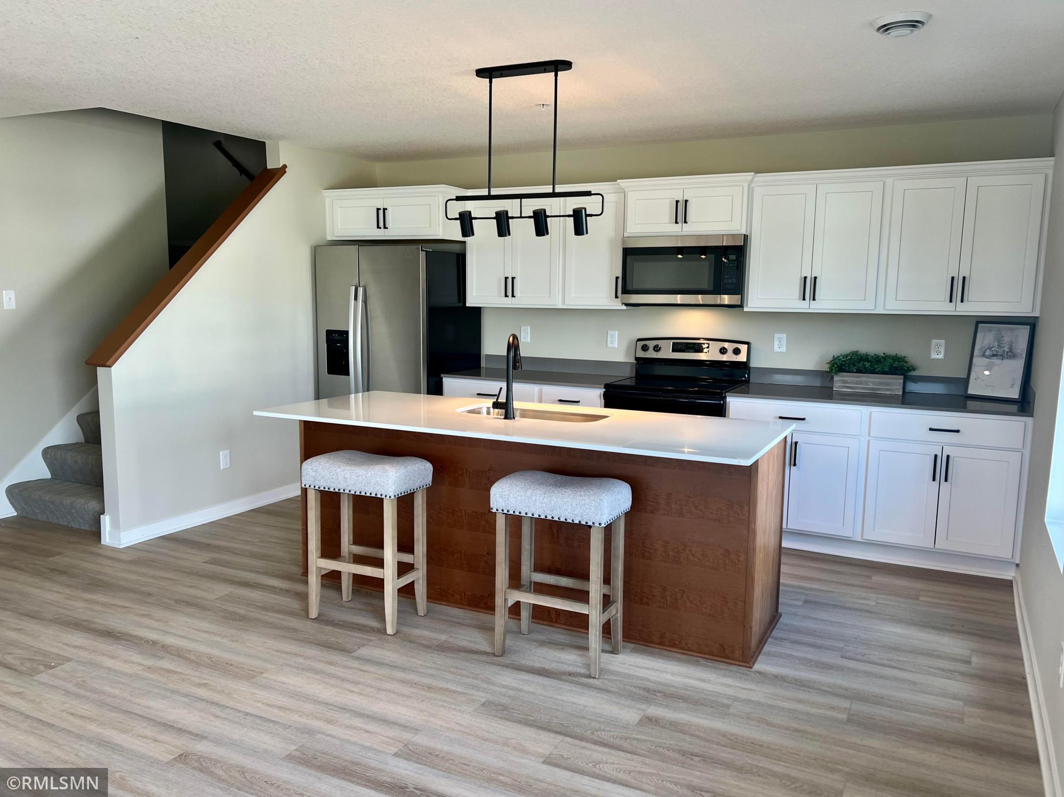 Homes for sale in Madison Lake, MN | 809 Tomahawk Ct, Madison Lake, MN 56063 | MLS# 6763026