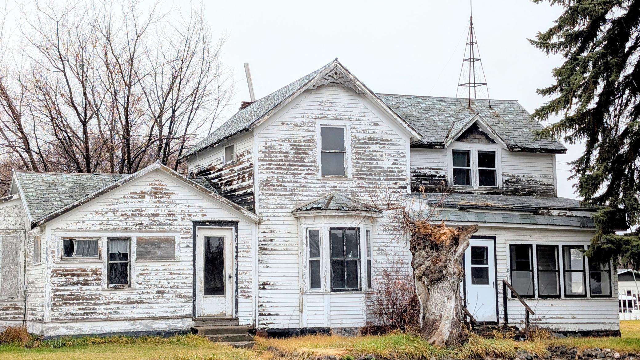 Homes for sale in Walhalla, ND | 1003 Central Ave, Walhalla, ND 58282 | MLS# 6764007