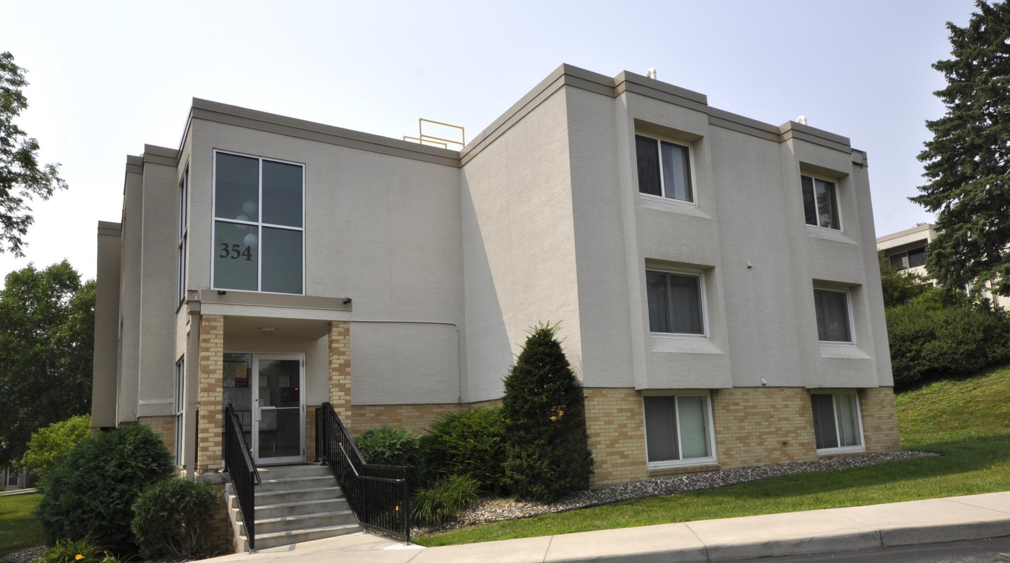 Homes for sale in Rochester, MN | 354 Elton Hills Dr Nw #15, Rochester, MN 55901 | MLS# 6764187