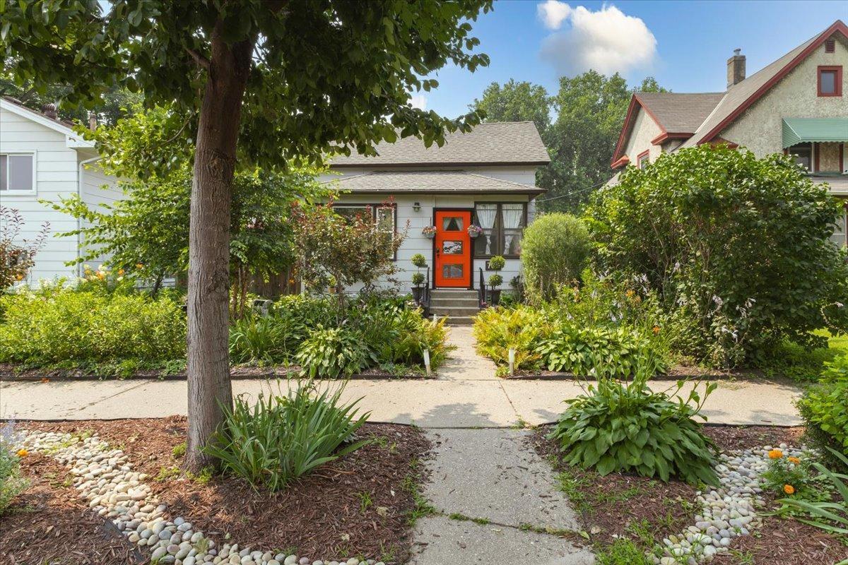 Homes for sale in Minneapolis, MN | 706 Buchanan St Ne, Minneapolis, MN 55413 | MLS# 6766739