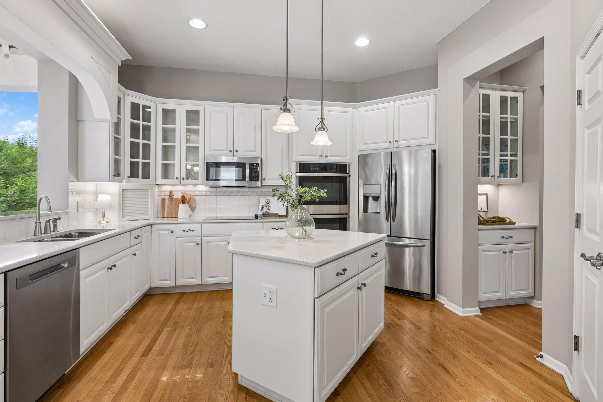 4th image of 19081 Inndale Dr, Lakeville, MN 55044 | MLS# 6766881