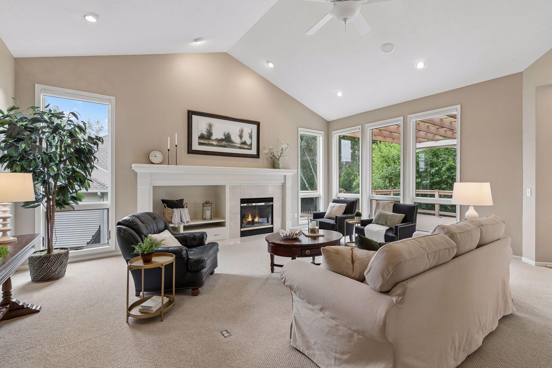 3rd image of 19081 Inndale Dr, Lakeville, MN 55044 | MLS# 6766881