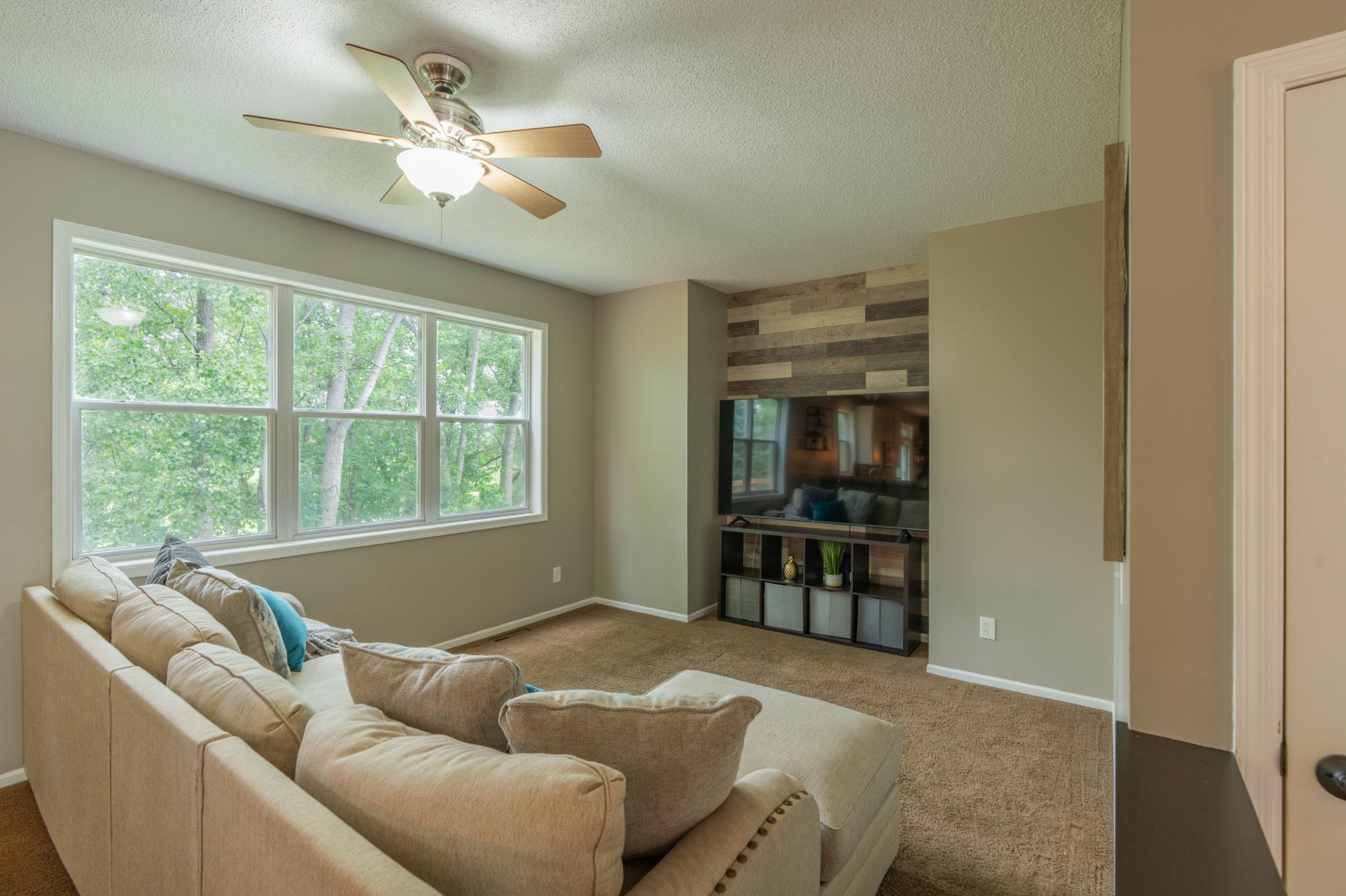 Homes for sale in Woodbury, MN | 3279 N View Ln, Woodbury, MN 55125 | MLS# 6767761