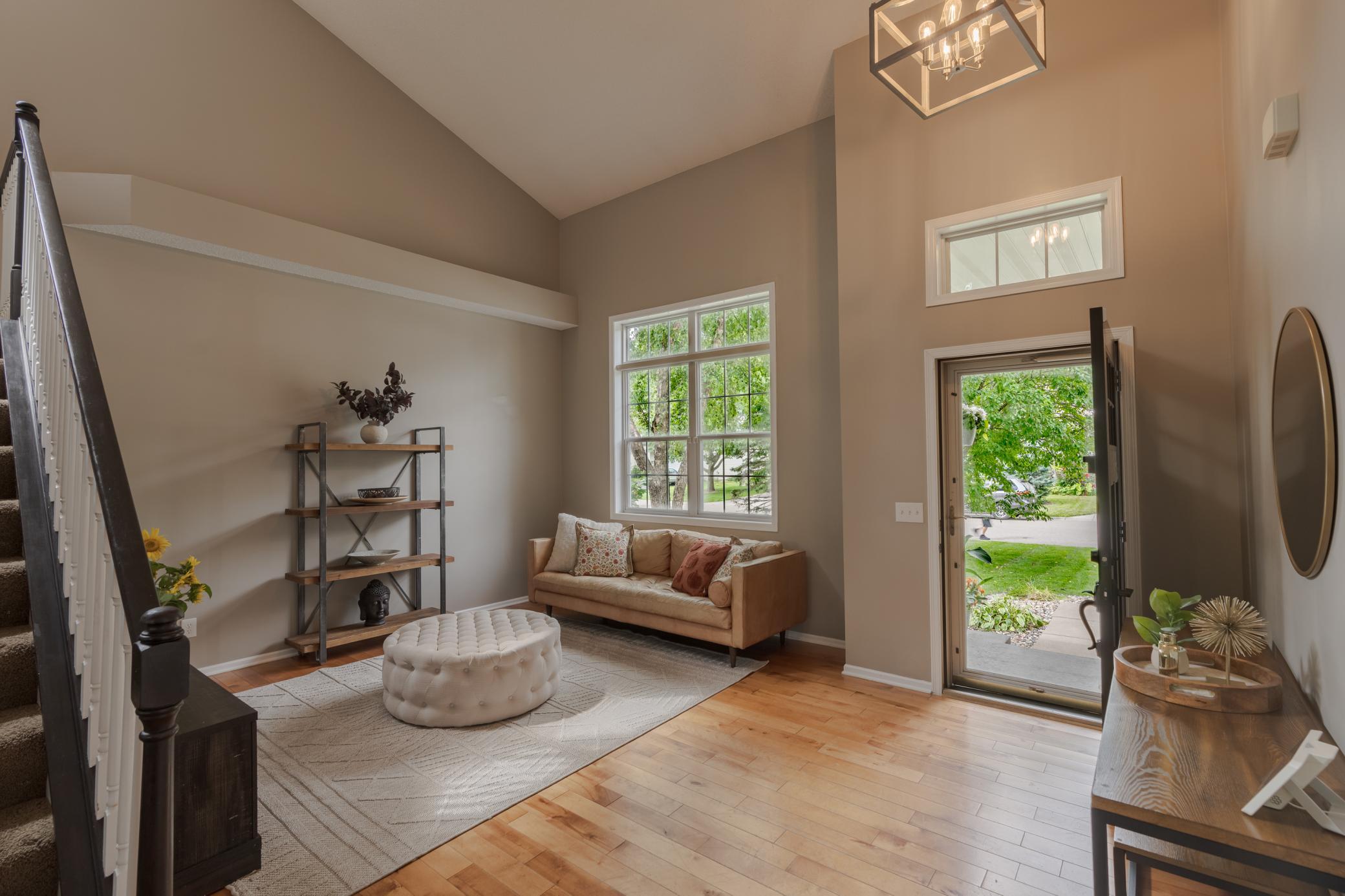 Homes for sale in Woodbury, MN | 3279 N View Ln, Woodbury, MN 55125 | MLS# 6767761