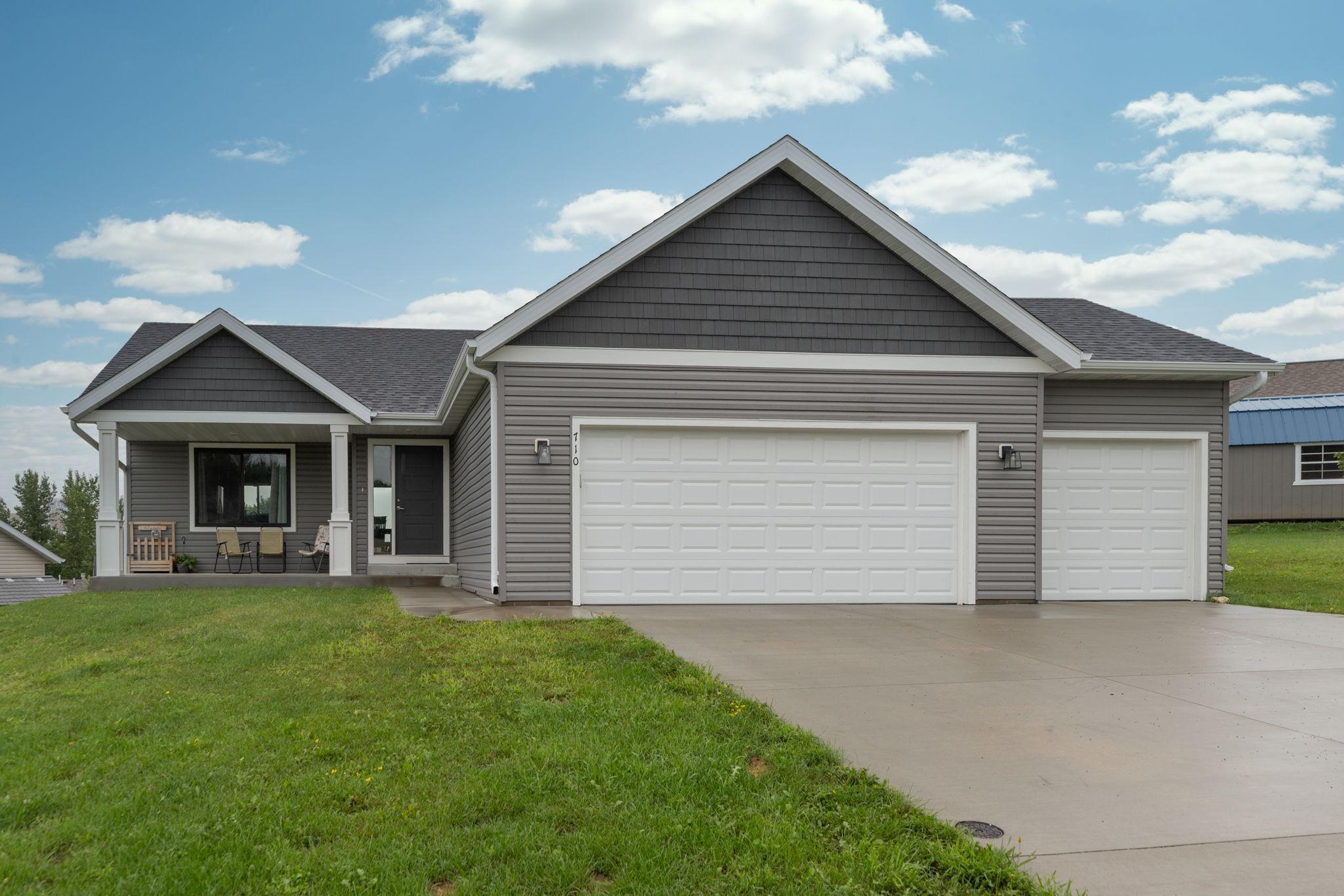 Homes for sale in Zumbrota, MN | 710 Strafford Dr, Zumbrota, MN 55992 | MLS# 6769683