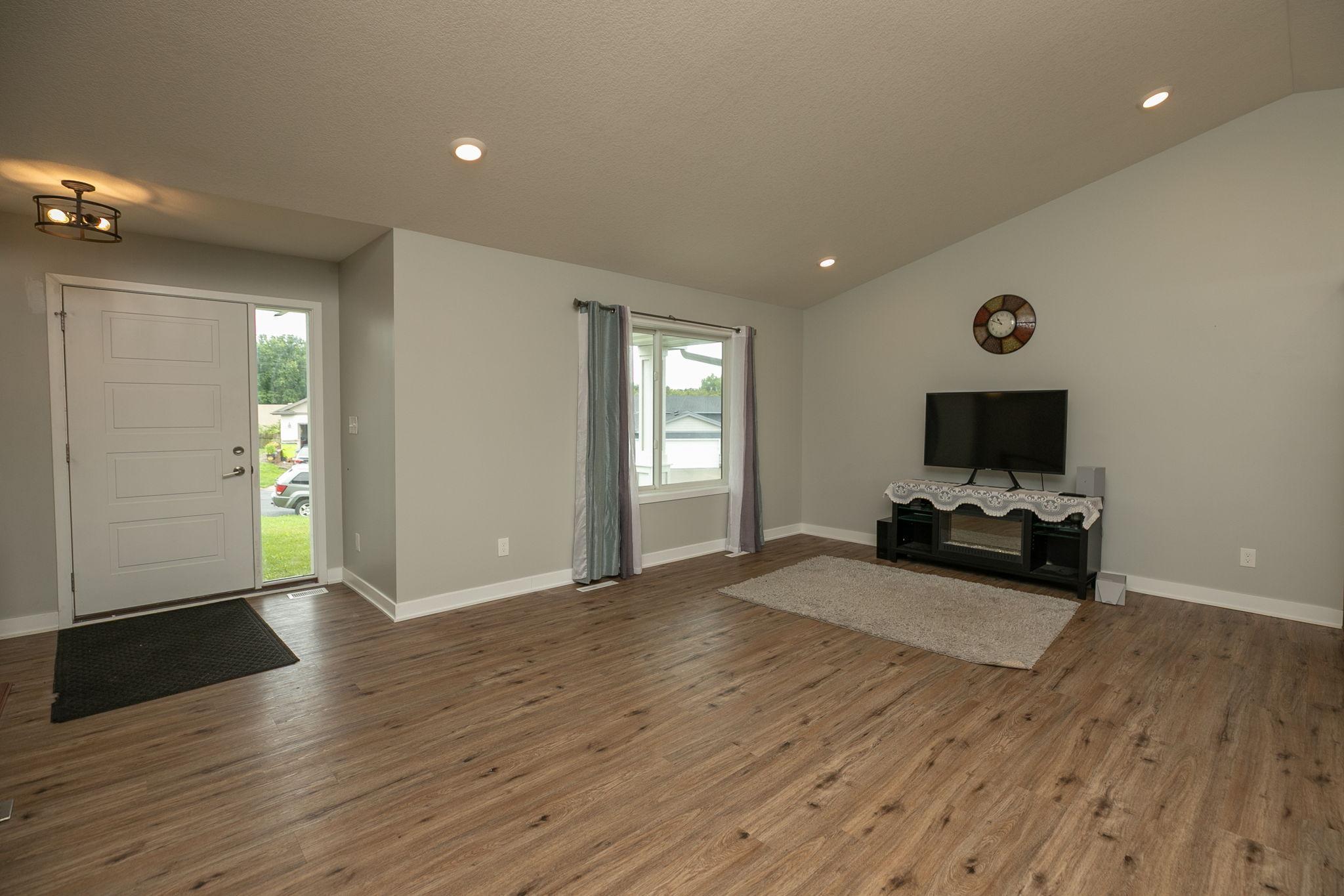 Homes for sale in Zumbrota, MN | 710 Strafford Dr, Zumbrota, MN 55992 | MLS# 6769683