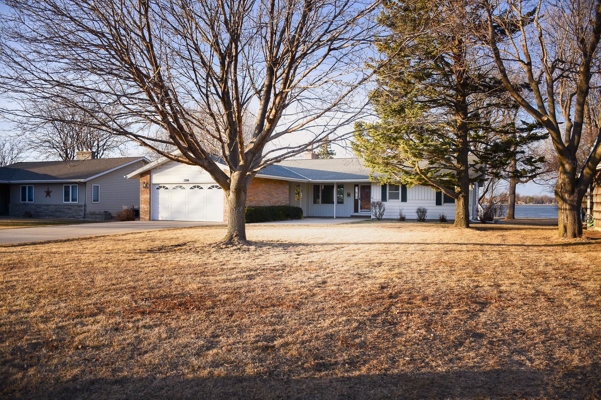 Homes for sale in Worthington, MN | 1206 S Shore Dr, Worthington, MN 56187 | MLS# 6774358