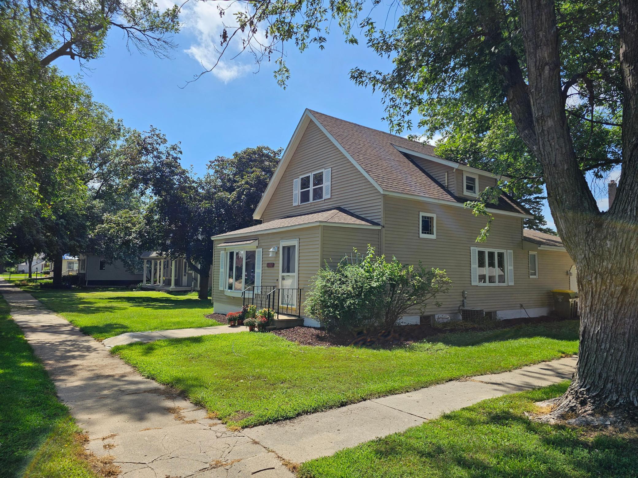 Homes for sale in Edgerton, MN | 601 Mechanic St, Edgerton, MN 56128 | MLS# 6777095