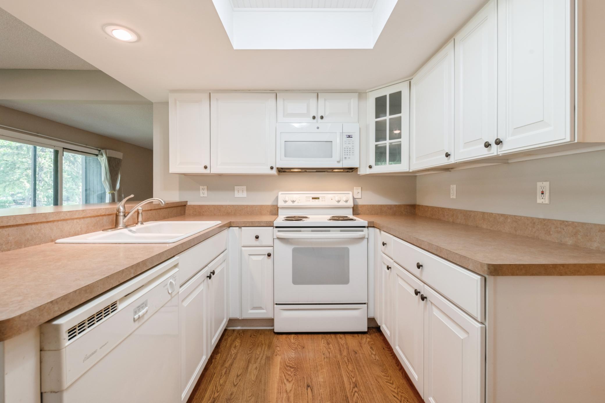 4th image of 6105 Lincoln Dr #130, Minneapolis, MN 55436 | MLS# 6779228