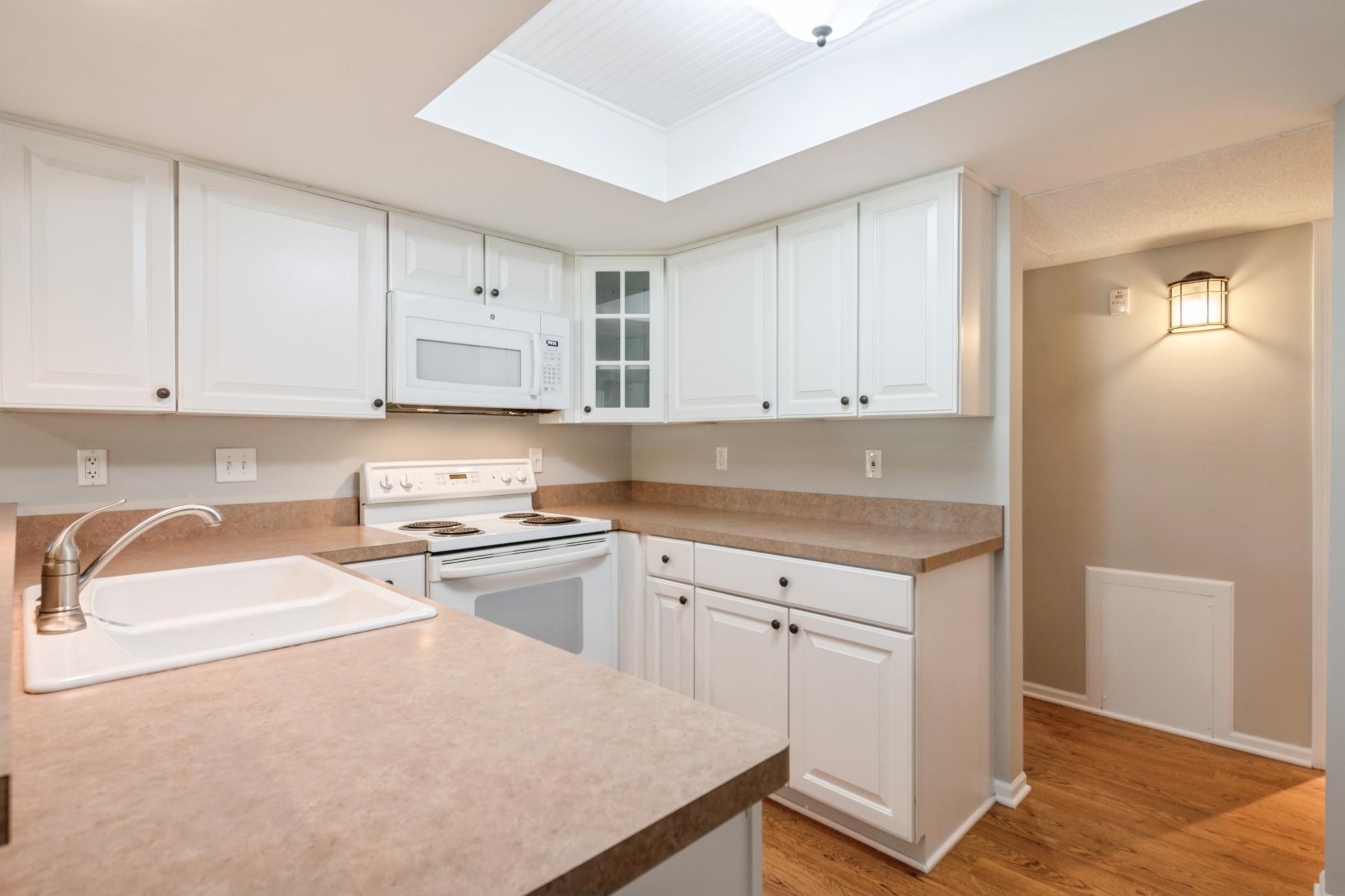 5th image of 6105 Lincoln Dr #130, Minneapolis, MN 55436 | MLS# 6779228