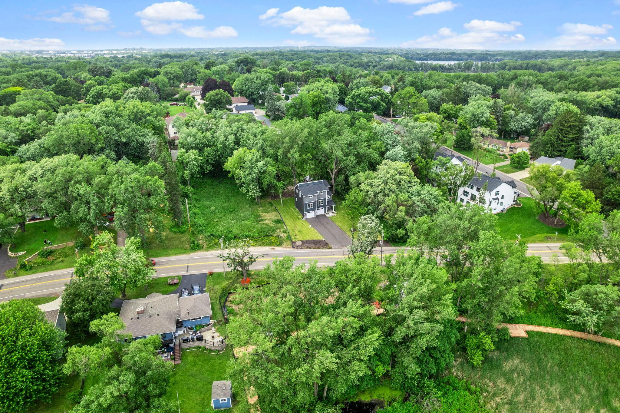 4th image of 2817 Victoria St N, Saint Paul, MN 55113 | MLS# 6779360
