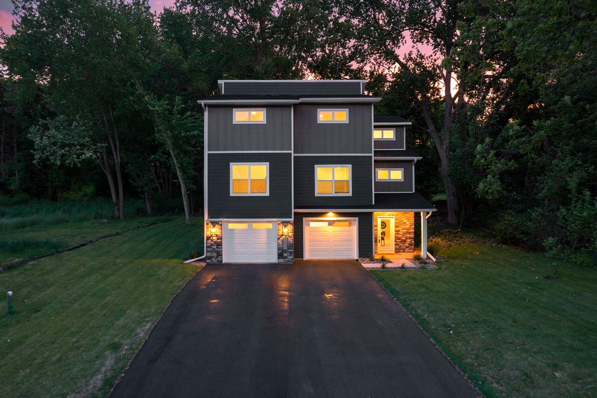 1st image of 2817 Victoria St N, Saint Paul, MN 55113 | MLS# 6779360