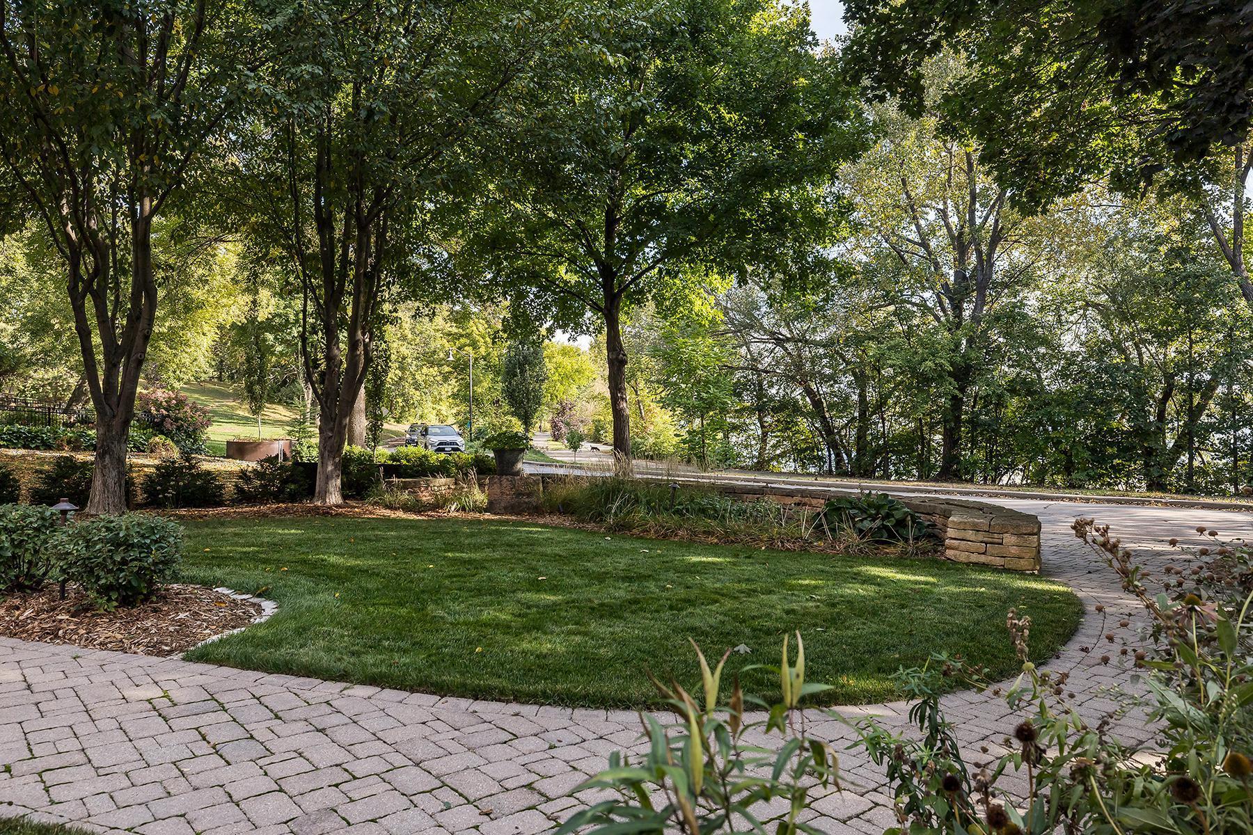 Homes for sale in Minneapolis, MN | 4638 W Lake Harriet Pkwy, Minneapolis, MN 55410 | MLS# 6782098