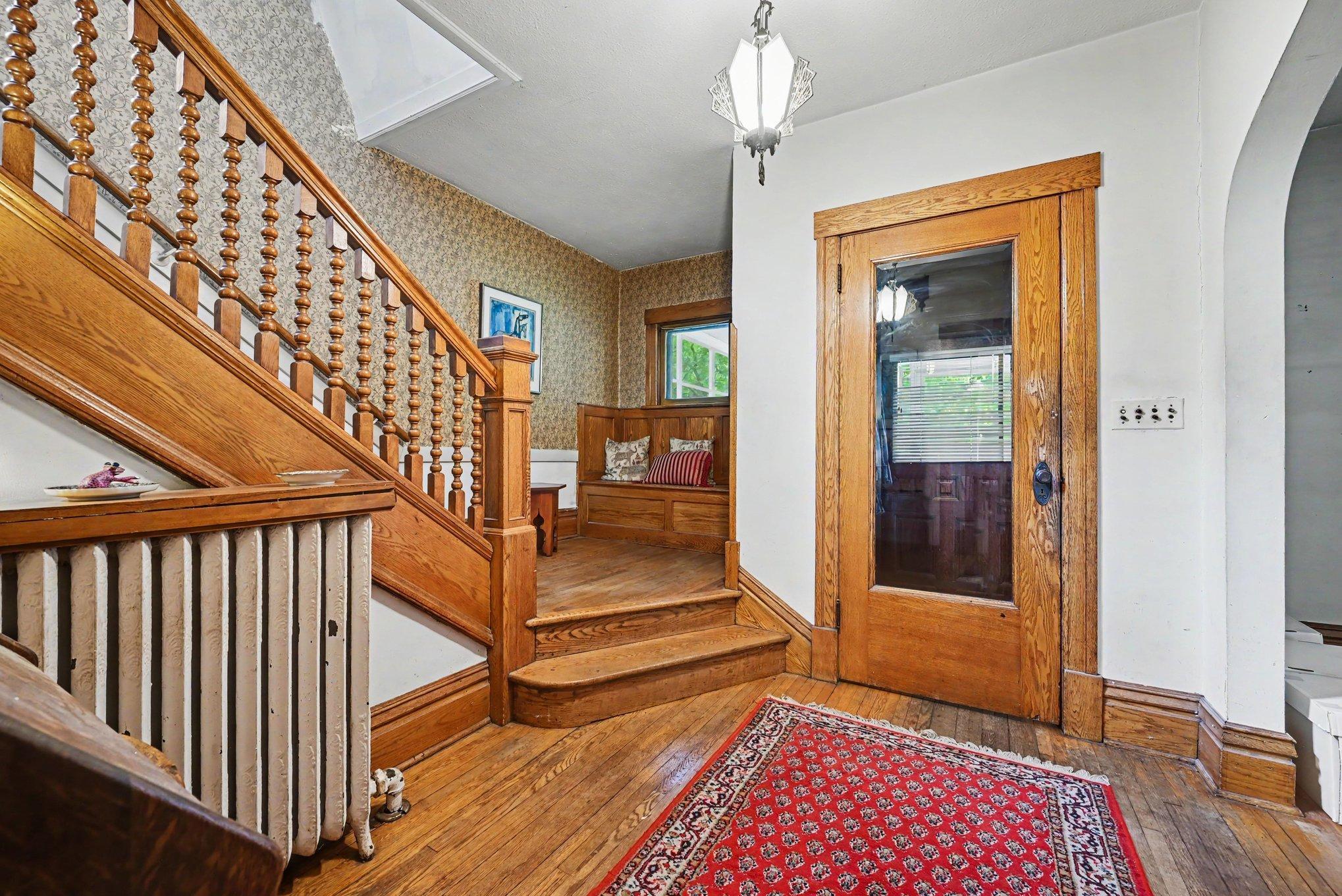 4th image of 2012 Iglehart Ave, Saint Paul, MN 55104 | MLS# 6785972