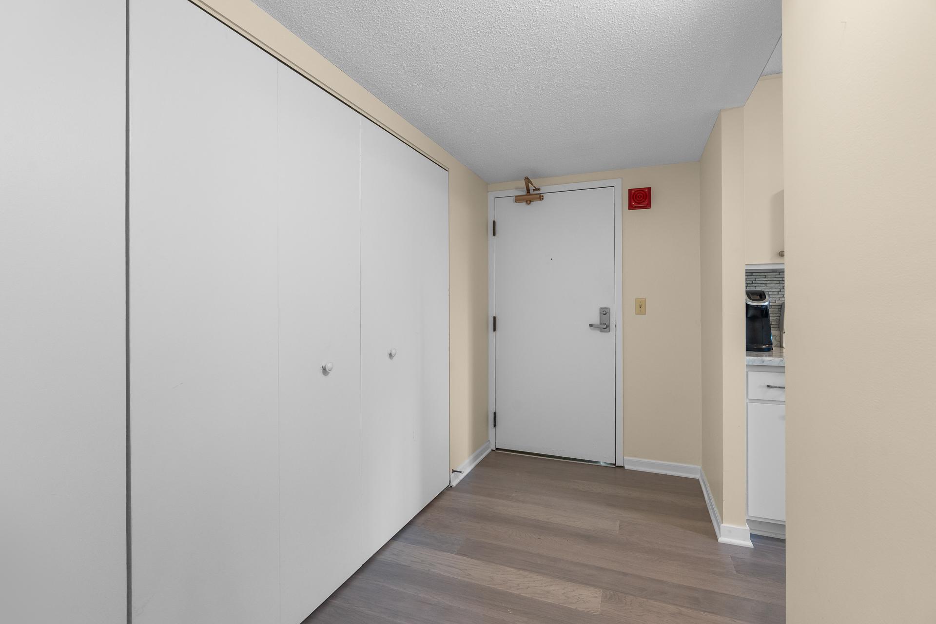 Homes for sale in Richfield, MN | 6615 Lake Shore Dr S #517, Richfield, MN 55423 | MLS# 6788656