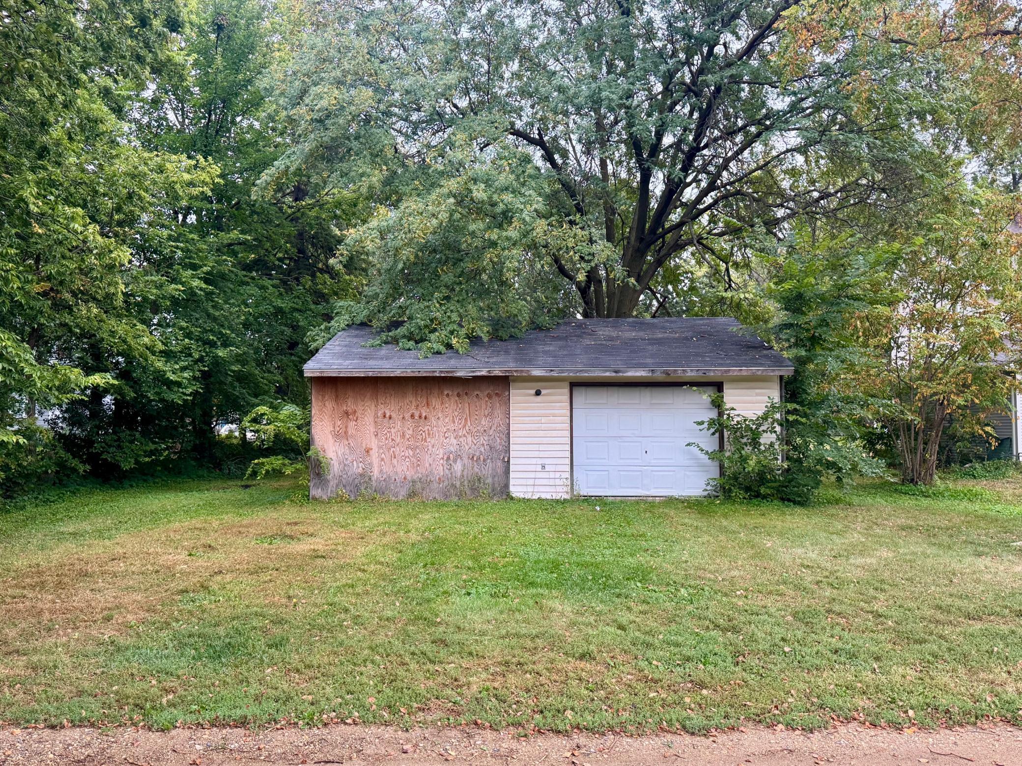 2nd image of 523 Strait Ave, Worthington, MN 56187 | MLS# 6789869