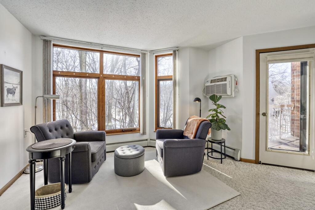 Homes for sale in Roseville, MN | 500 County Road B W #202, Roseville, MN 55113 | MLS# 6791360