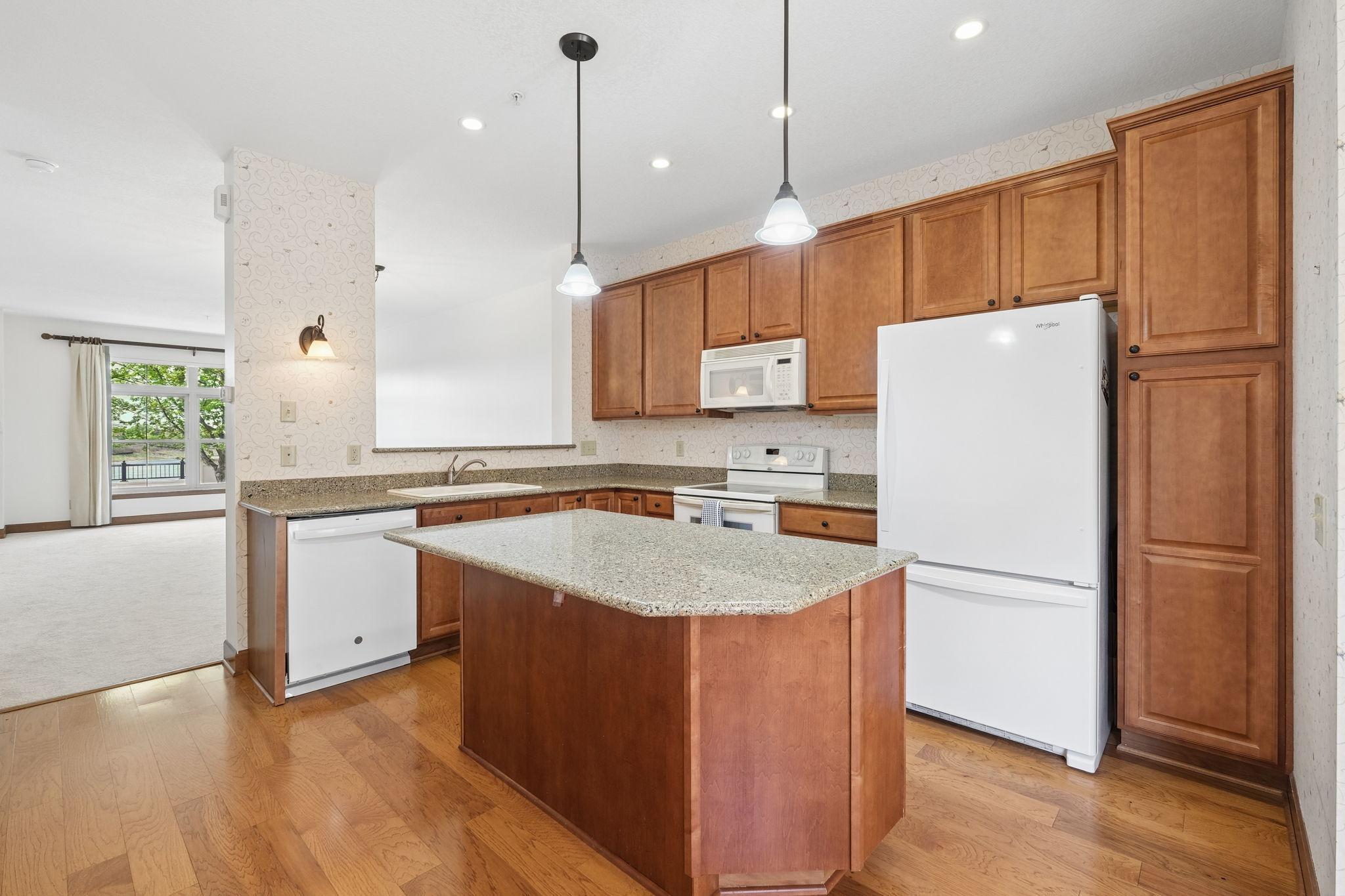 5th image of 12352 Lakeview Dr N, Maple Grove, MN 55369 | MLS# 6792732