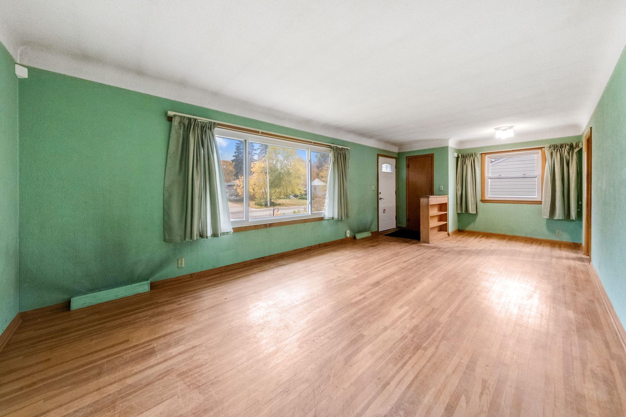 Homes for sale in Roseville, MN | 1895 Shryer Ave W, Roseville, MN 55113 | MLS# 6793376