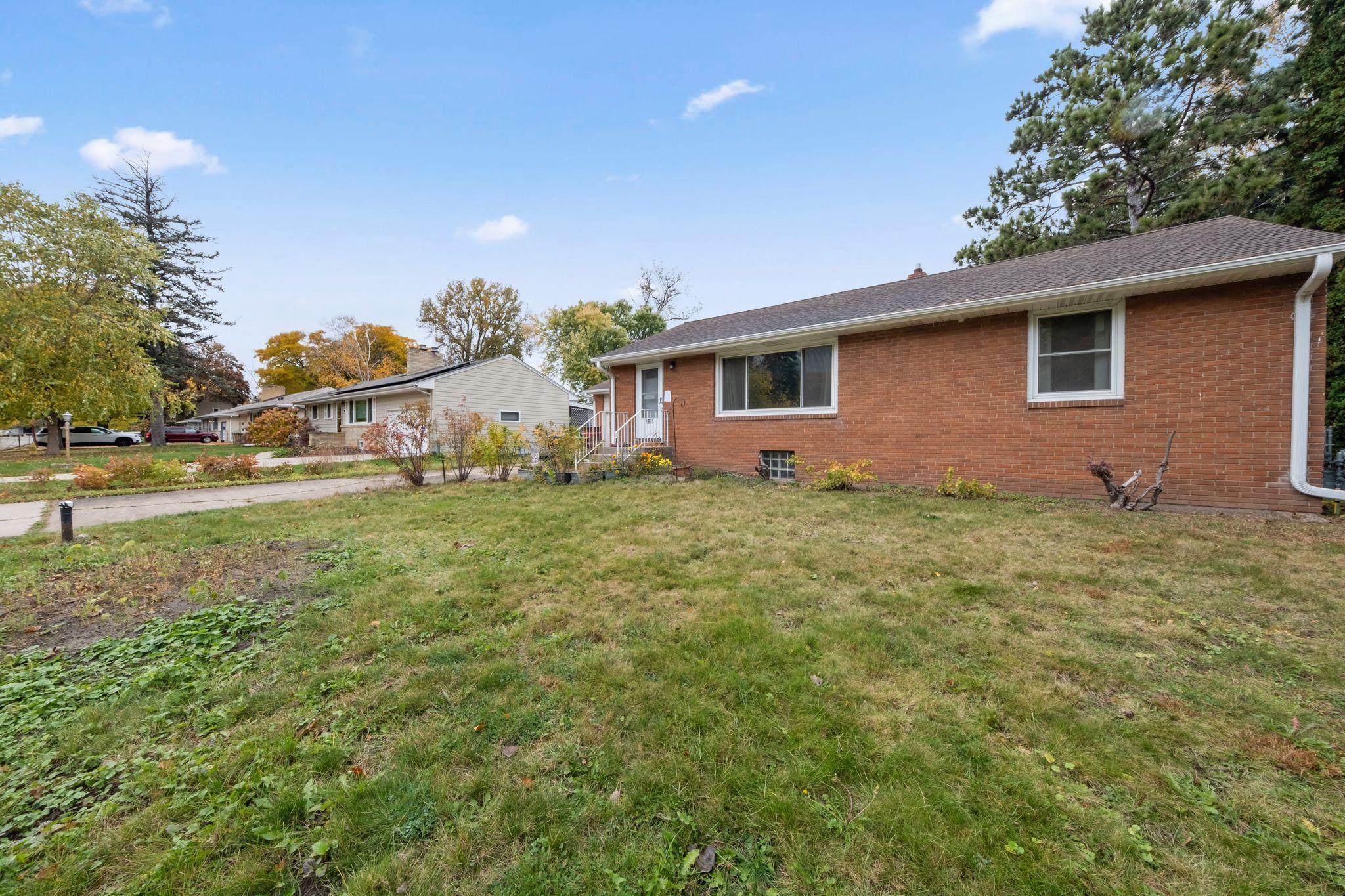 Homes for sale in Roseville, MN | 1895 Shryer Ave W, Roseville, MN 55113 | MLS# 6793376