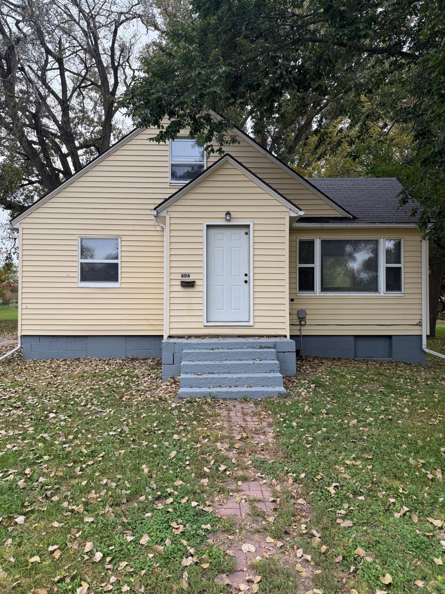 Homes for sale in Marshall, MN | 606 E Main St, Marshall, MN 56258 | MLS# 6797973
