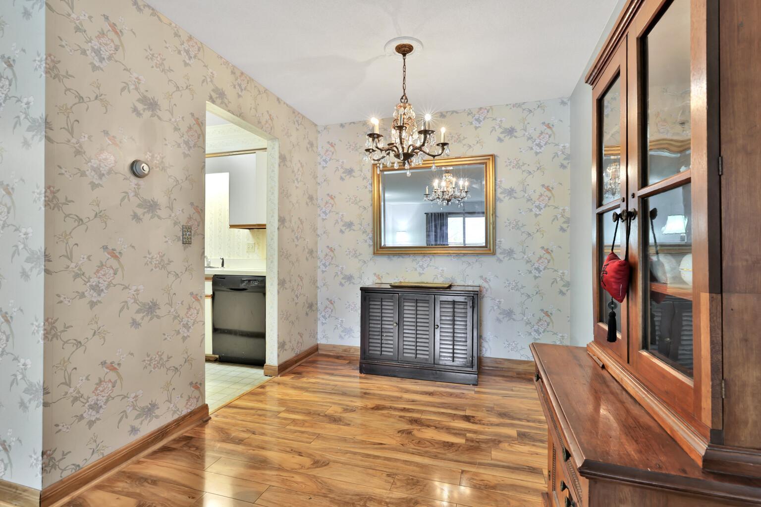 Homes for sale in Roseville, MN | 2220 Midland Grove Rd #206, Roseville, MN 55113 | MLS# 6800128