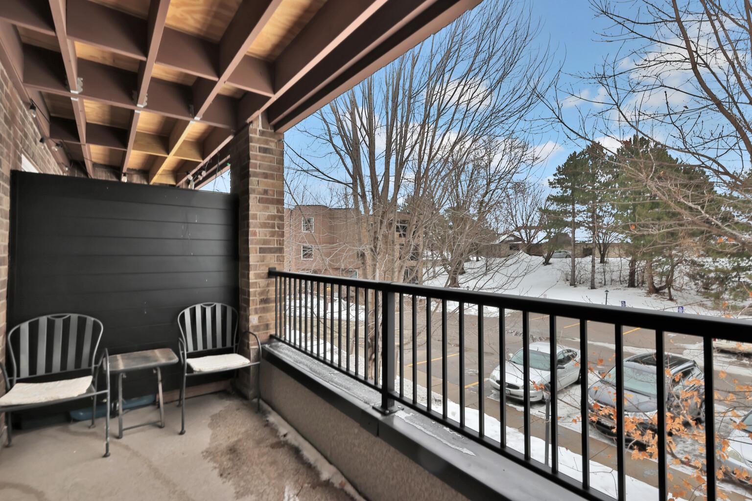 Homes for sale in Roseville, MN | 2220 Midland Grove Rd #206, Roseville, MN 55113 | MLS# 6800128