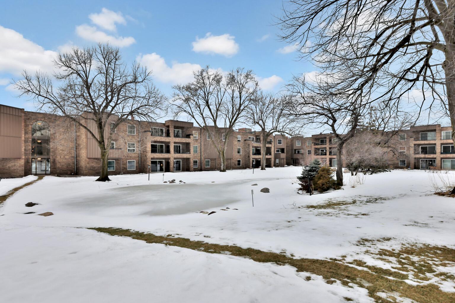 Homes for sale in Roseville, MN | 2220 Midland Grove Rd #206, Roseville, MN 55113 | MLS# 6800128