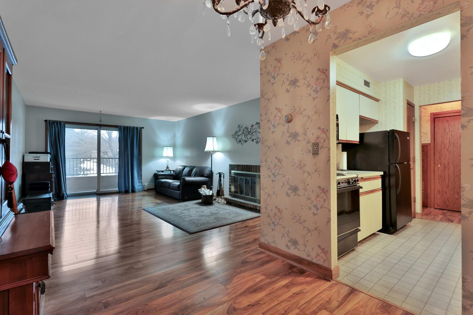 Homes for sale in Roseville, MN | 2220 Midland Grove Rd #206, Roseville, MN 55113 | MLS# 6800128