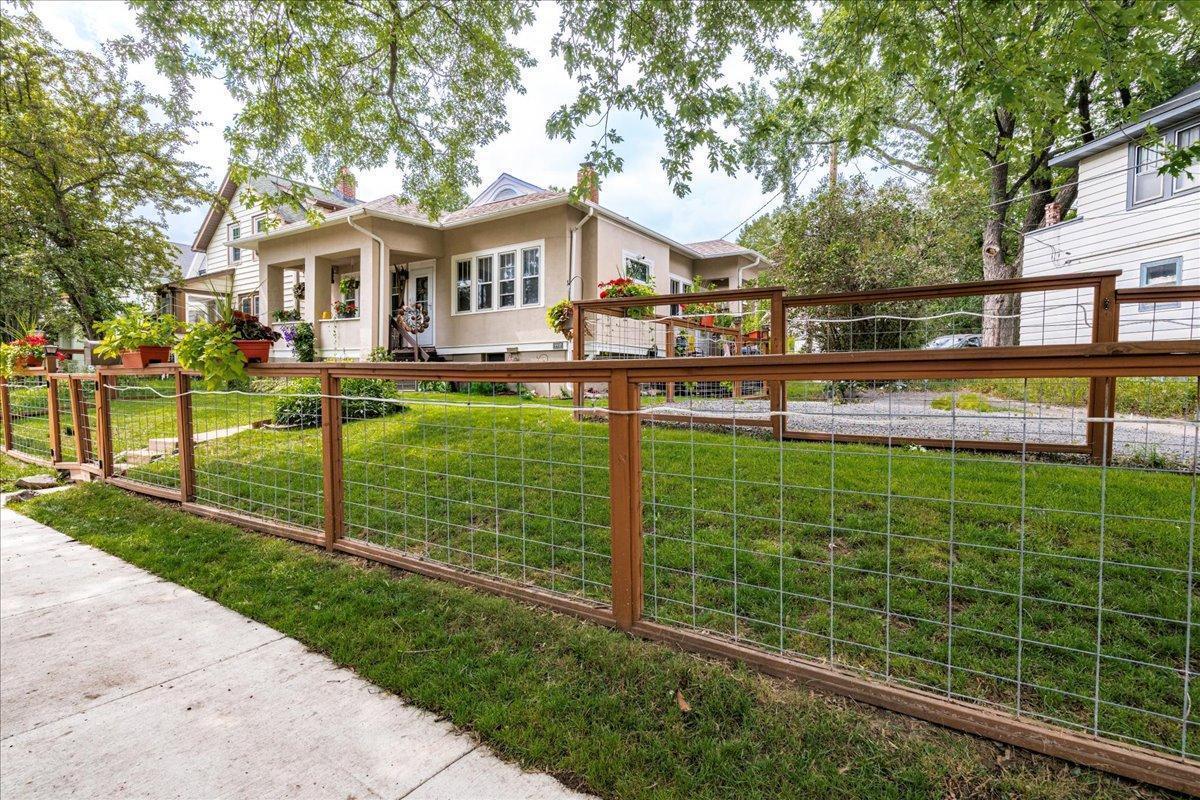 Homes for sale in Duluth, MN | 1417 E 10Th St, Duluth, MN 55805 | MLS# 6800959