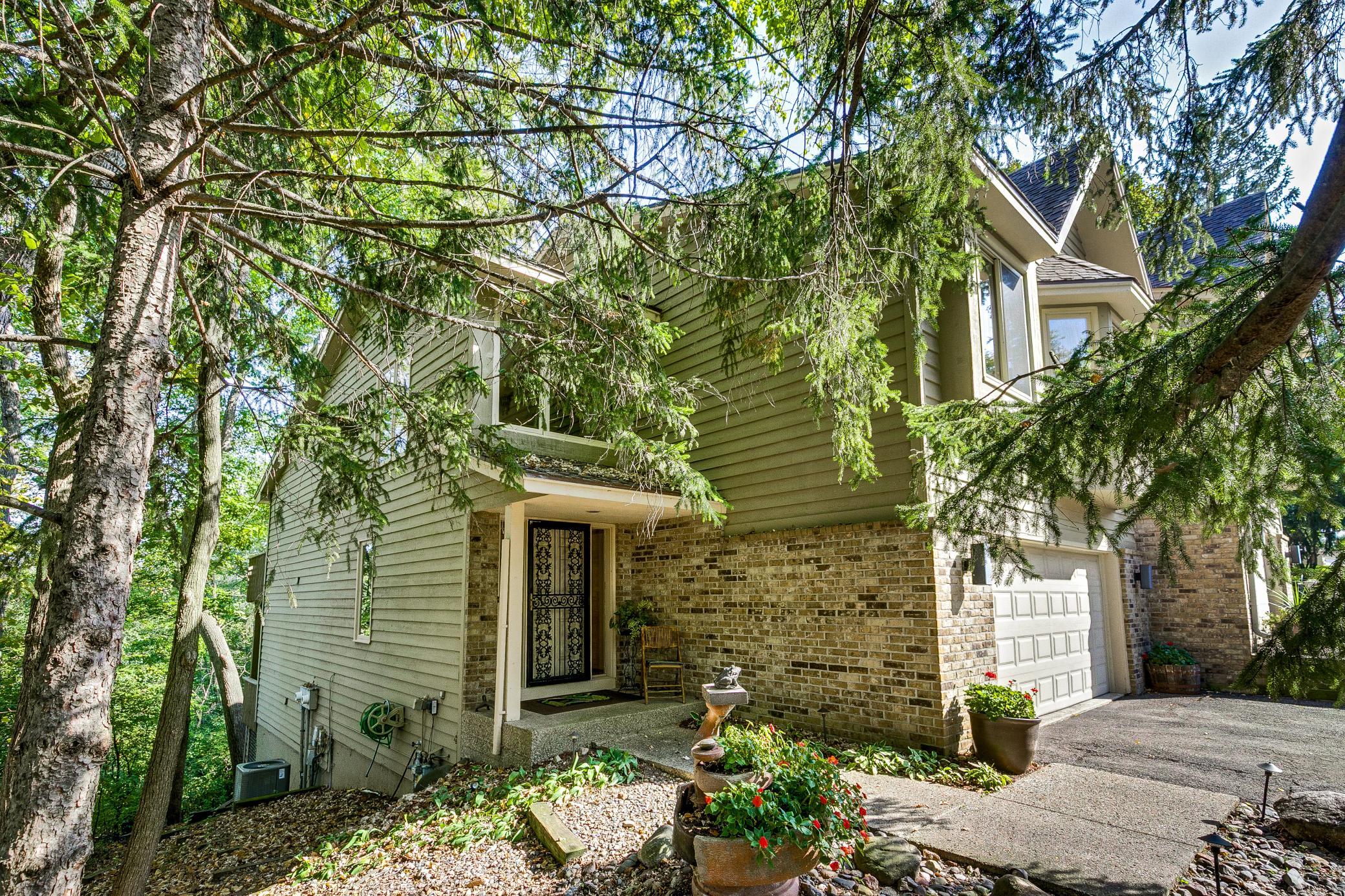 Homes for sale in Eden Prairie, MN | 6831 Stonewood Ct, Eden Prairie, MN 55346 | MLS# 6801204