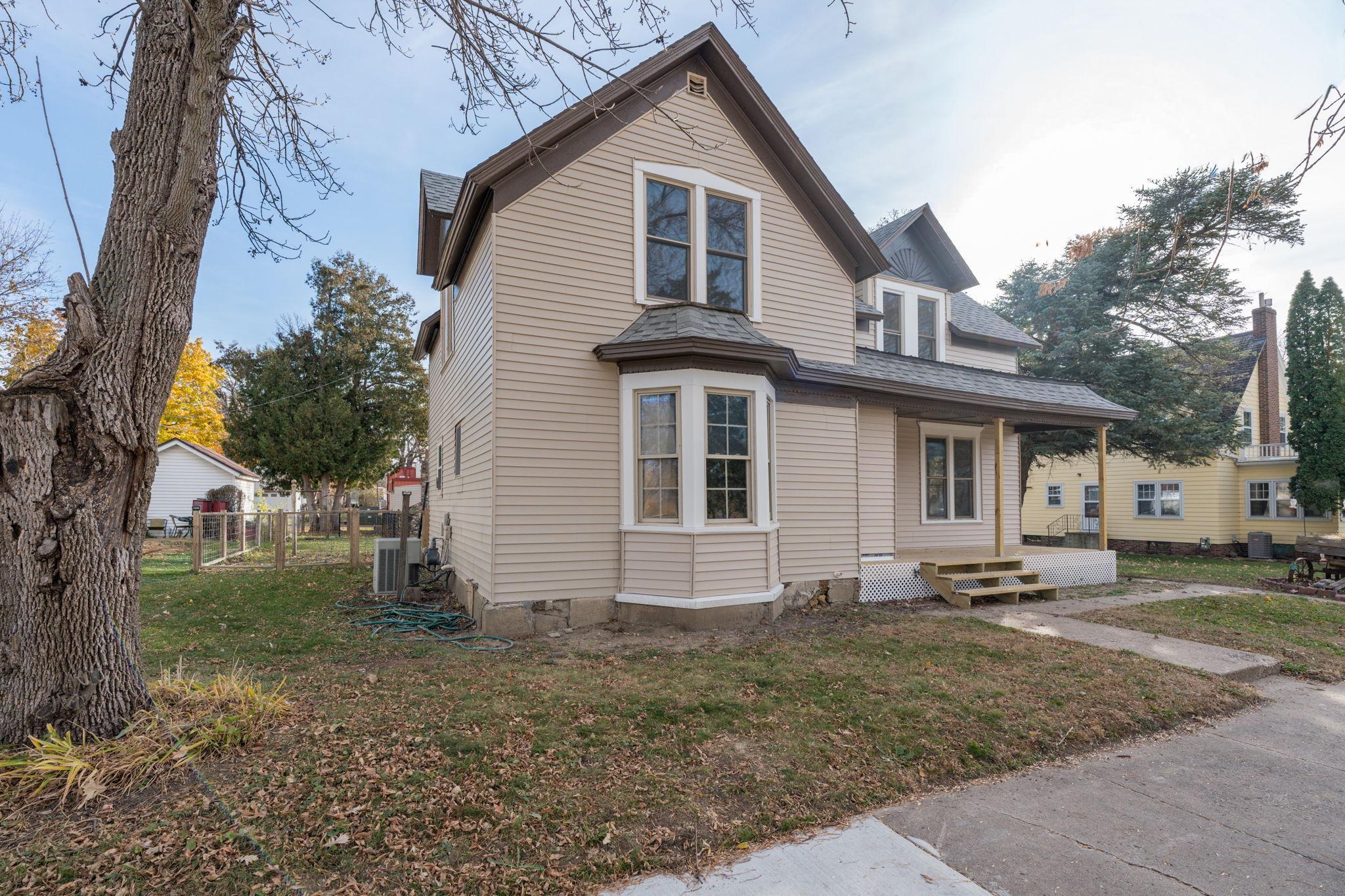 Homes for sale in Lake Crystal, MN | 212 N Murphy St, Lake Crystal, MN 56055 | MLS# 6802365