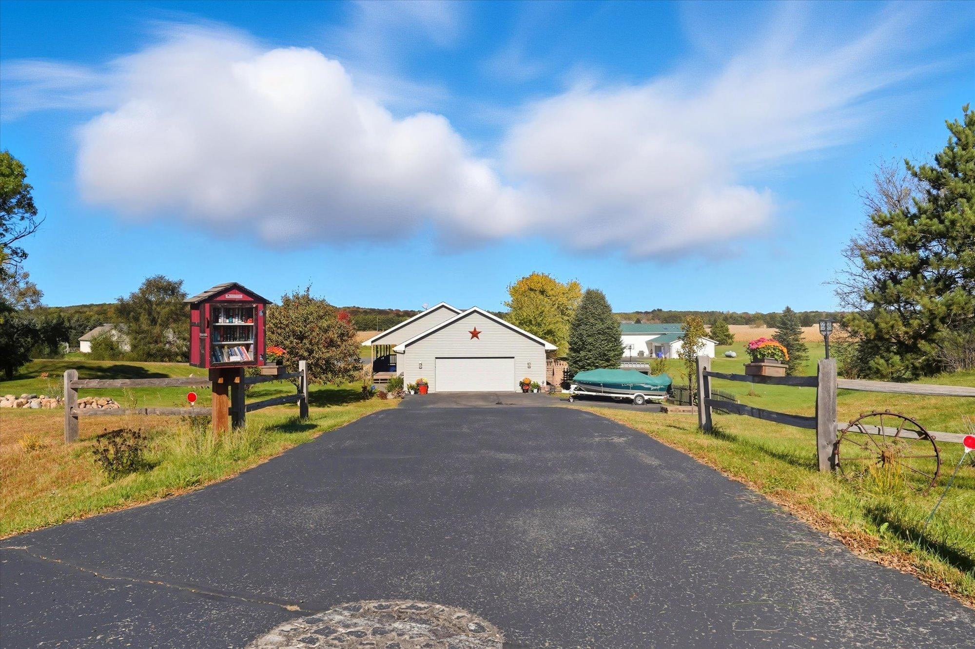 Homes for sale in Star Prairie, WI | 1290 220Th Ave, Star Prairie, WI 54017 | MLS# 6802373