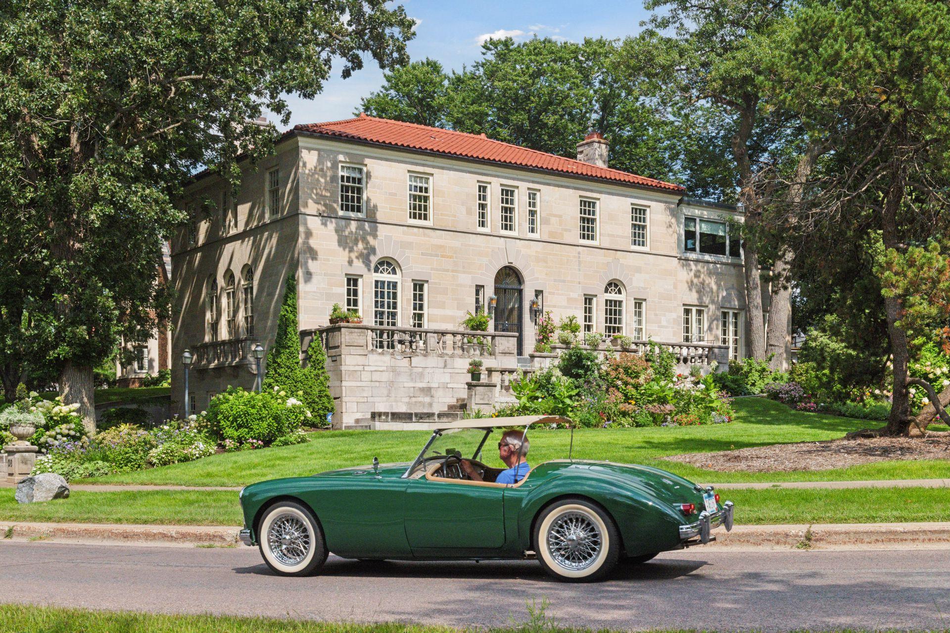 Homes for sale in Minneapolis, MN | 2308 W Lake Of The Isles Pkwy, Minneapolis, MN 55405 | MLS# 6803462