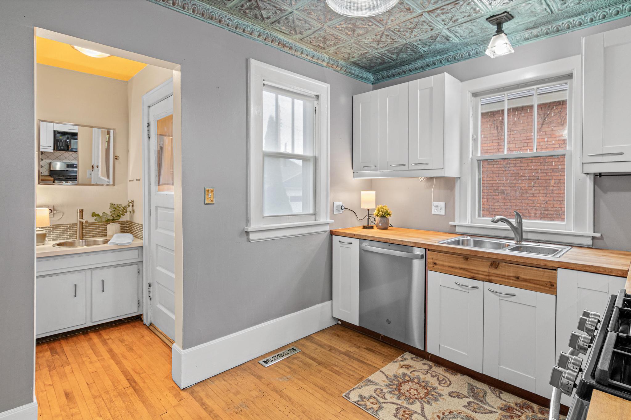 Homes for sale in Saint Paul, MN | 436 Bay St, Saint Paul, MN 55102 | MLS# 6804680