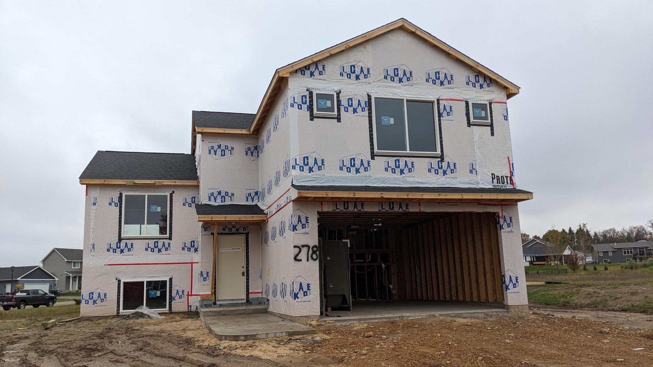 Homes for sale in Roberts, WI | 278 Eagle Ridge Dr, Roberts, WI 54023 | MLS# 6805684