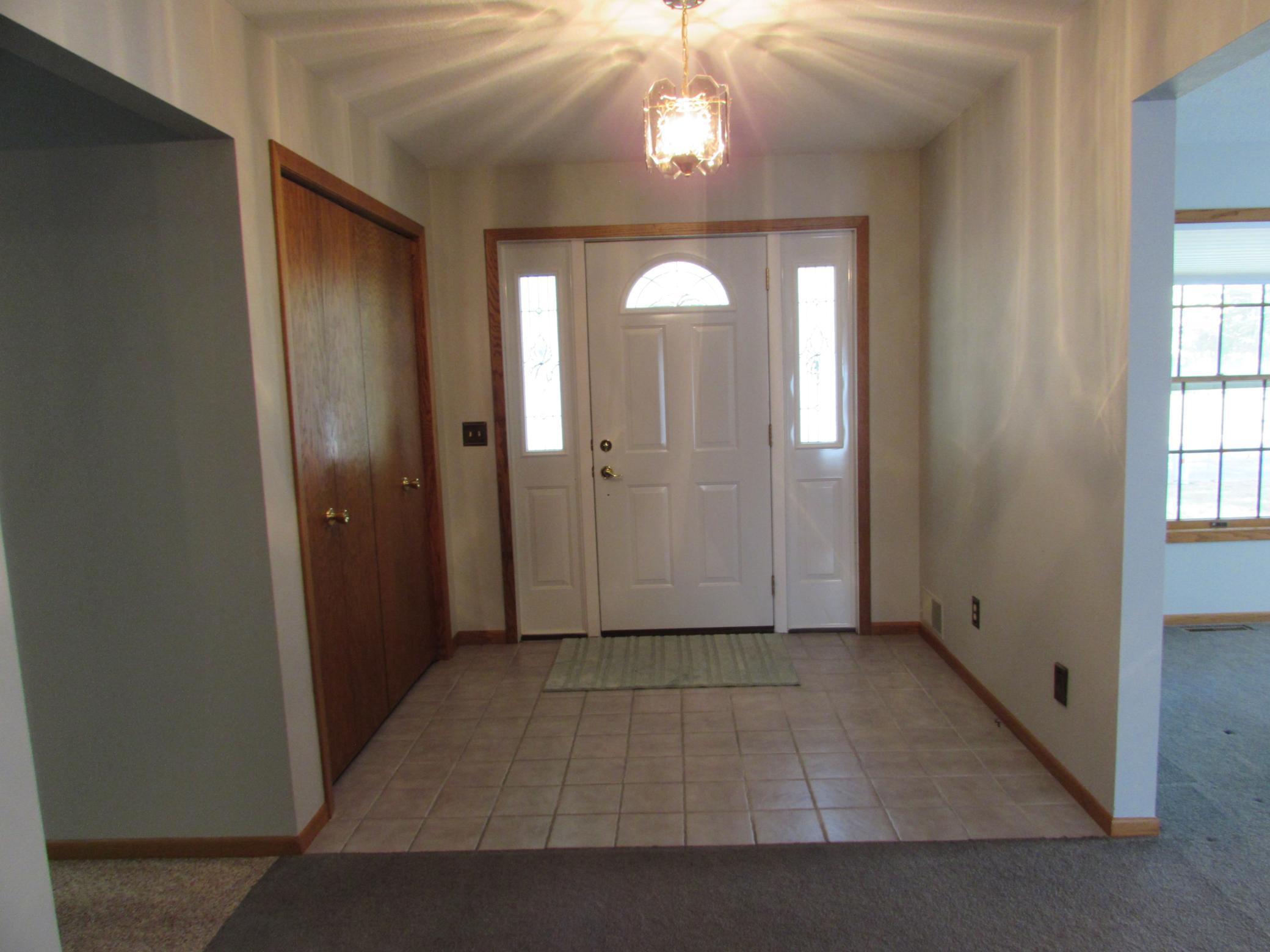 3rd image of 1700 Knollwood Dr, Fairmont, MN 56031 | MLS# 6806461