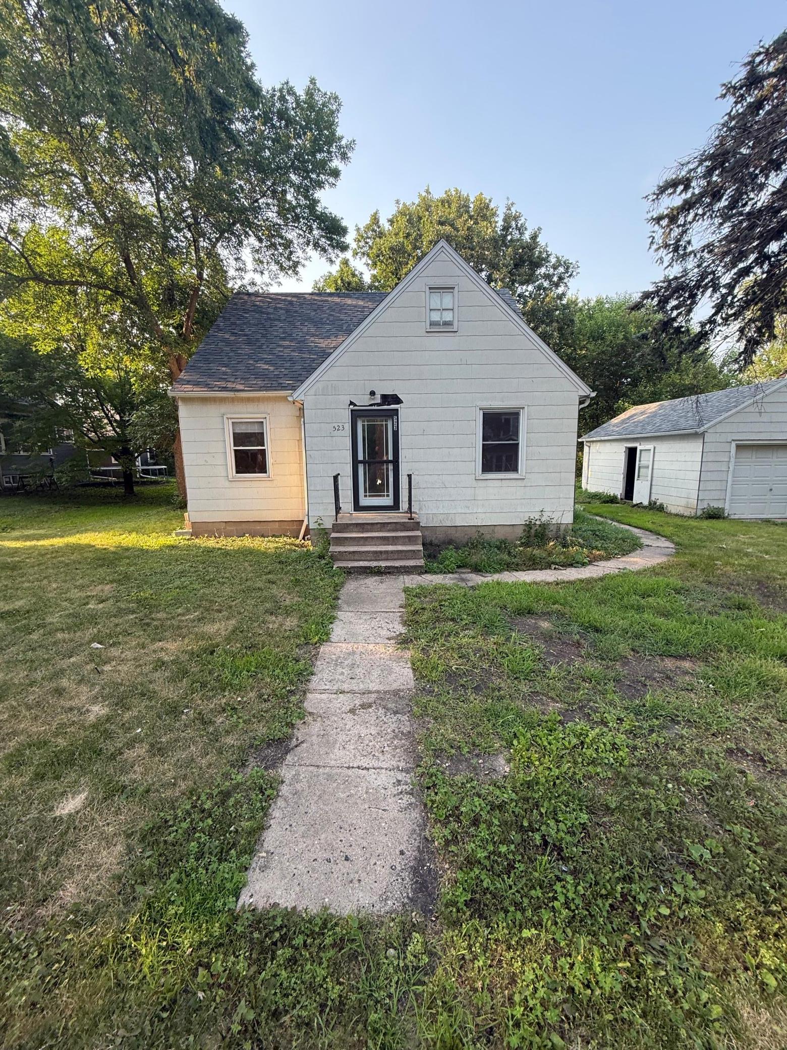 1st image of 523 E 11th St, Gibbon, MN 55335 | MLS# 6807700
