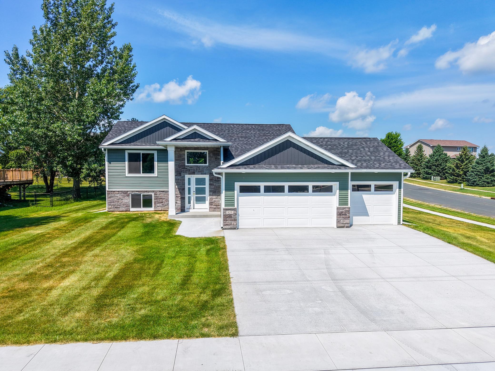 Homes for sale in Dodge Center, MN | 809 5th Avenue Nw, Dodge Center, MN 55927 | MLS# 6808788