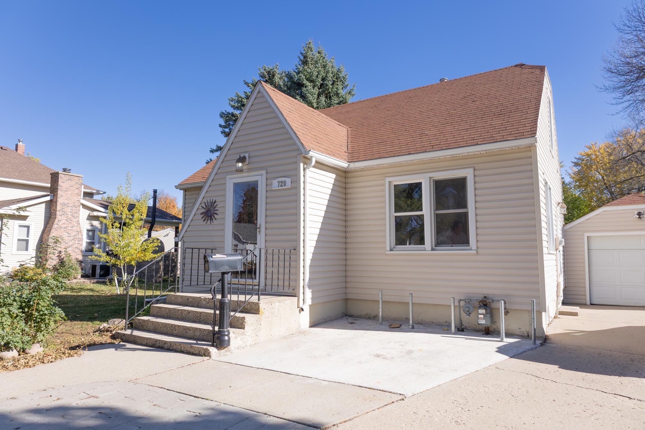 Homes for sale in Worthington, MN | 720 Winifred St, Worthington, MN 56187 | MLS# 6808908