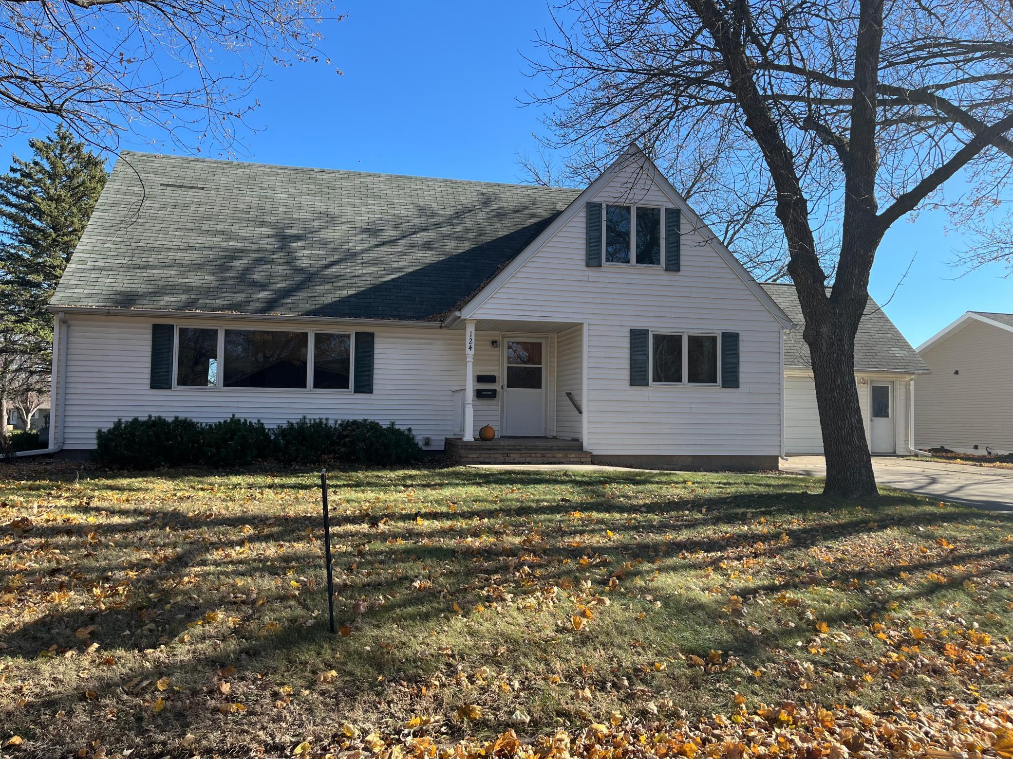 Homes for sale in Tracy, MN | 124 2nd St E, Tracy, MN 56175 | MLS# 6810638