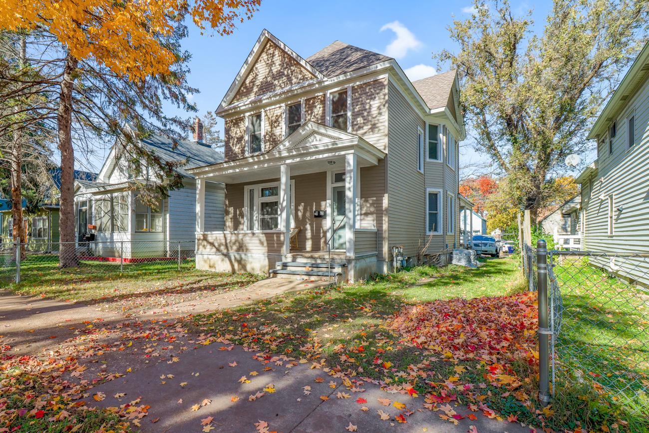 Homes for sale in Saint Paul, MN | 585 Sherburne Ave, Saint Paul, MN 55103 | MLS# 6811150