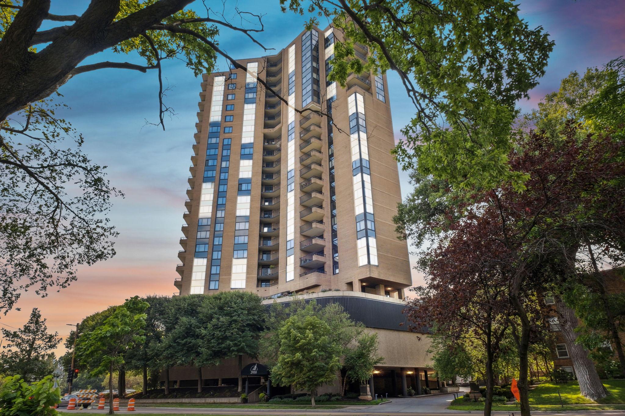Homes for sale in Minneapolis, MN | 2950 Dean Pkwy #1705, Minneapolis, MN 55416 | MLS# 6811482