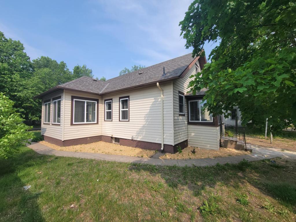 Homes for sale in Saint Cloud, MN | 220 4th Ave Ne, Saint Cloud, MN 56304 | MLS# 6813894