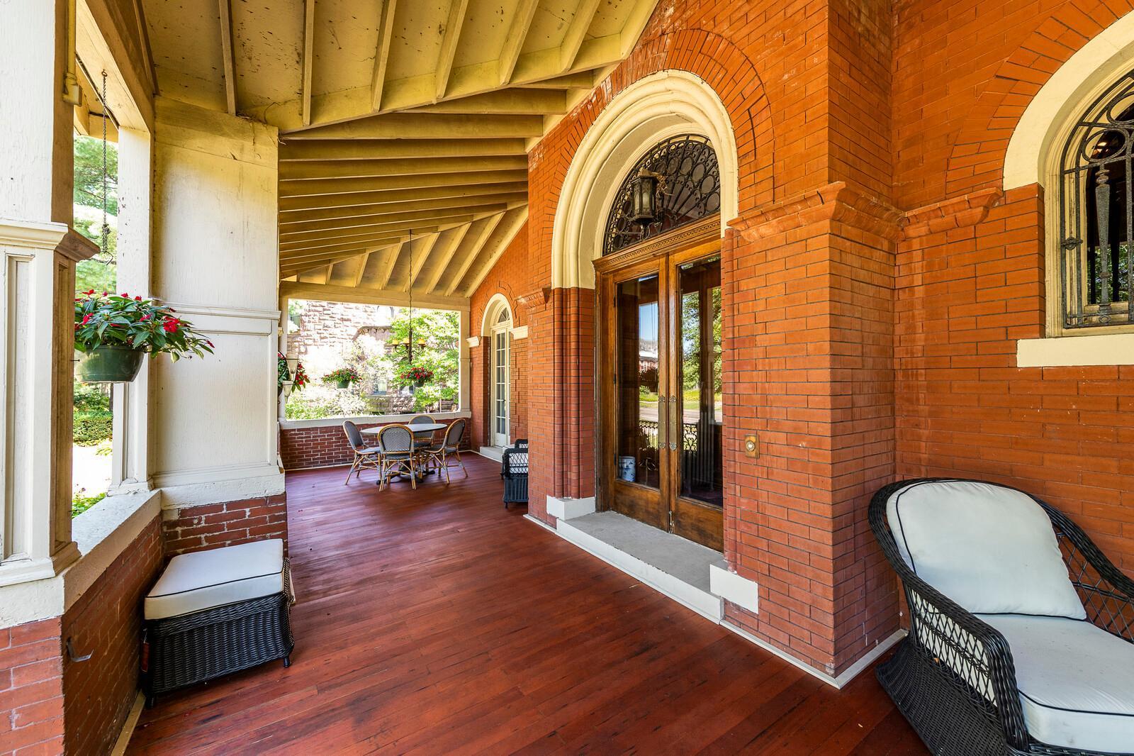 Homes for sale in Saint Paul, MN | 490 Summit Ave, Saint Paul, MN 55102 | MLS# 6814266