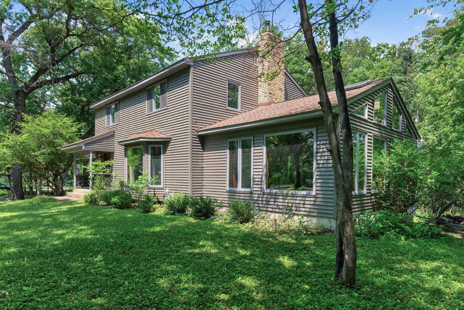 2nd image of 22 Eagle Ridge Rd, Saint Paul, MN 55127 | MLS# 6814717