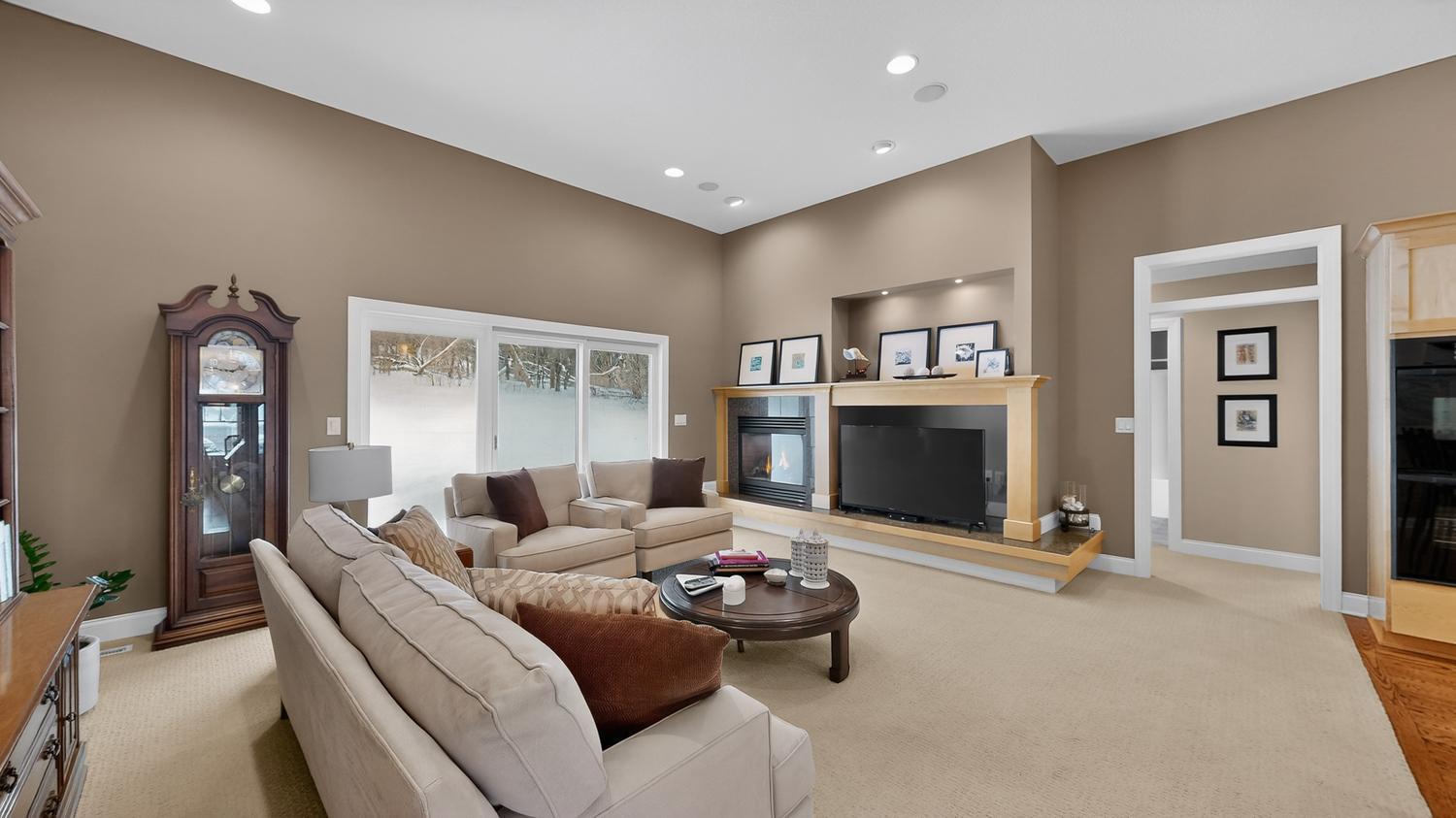 2nd image of 4282 Berkshire Rd Sw, Rochester, MN 55902 | MLS# 6814943