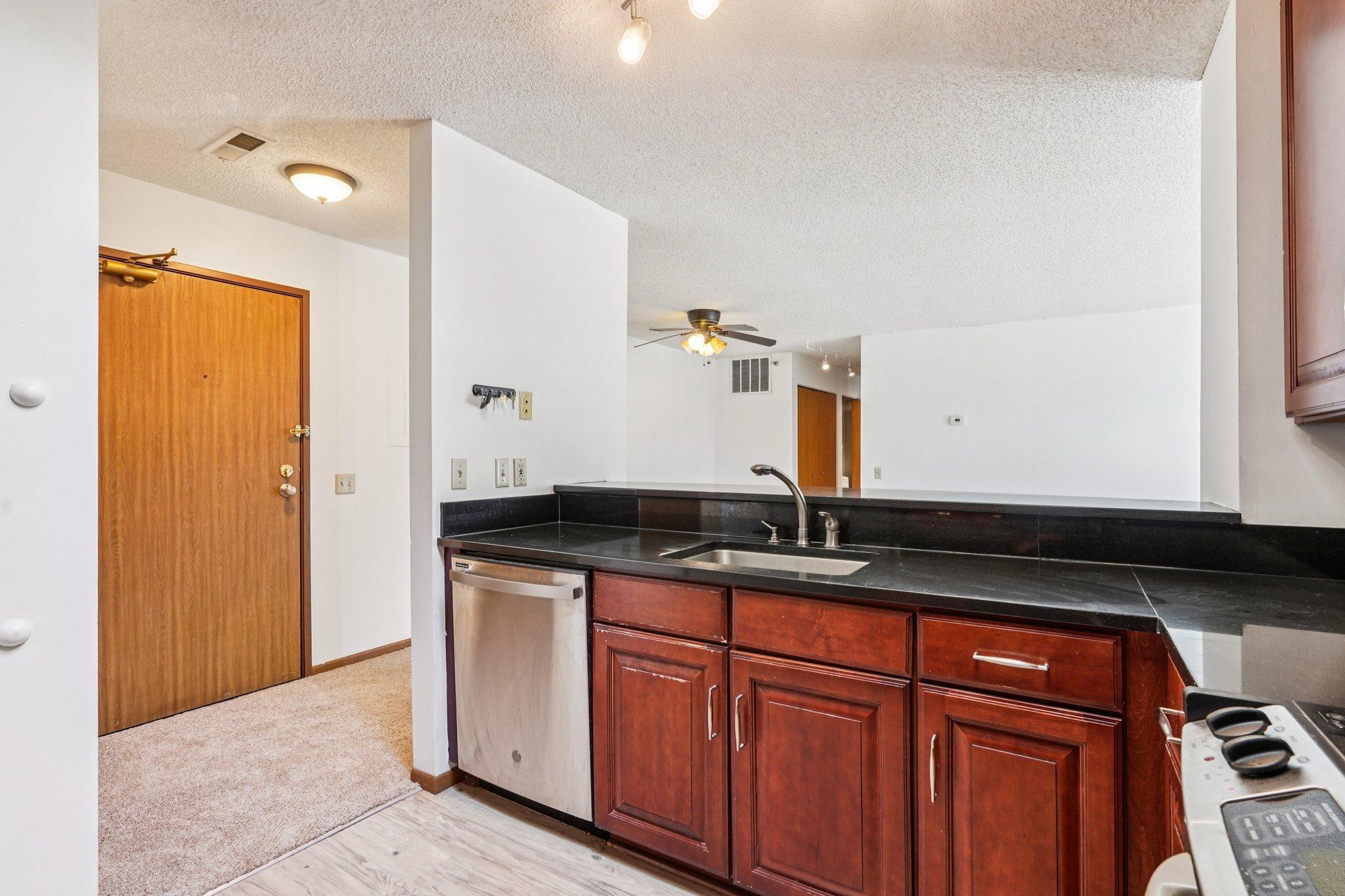 Homes for sale in Minnetonka, MN | 6145 Chasewood Pkwy #202, Minnetonka, MN 55343 | MLS# 6815246